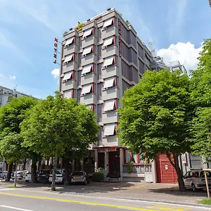 hotellátogatás
